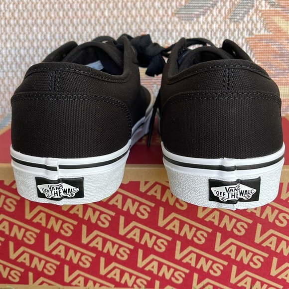 Vans Men’s Atwood
(Canvas) Black/White
VN000TUY187
Sneakers - Picture 14 of 16